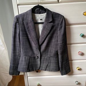 Tahari blazer
